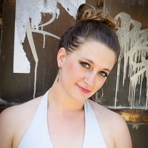 Meet your Posher, Leah